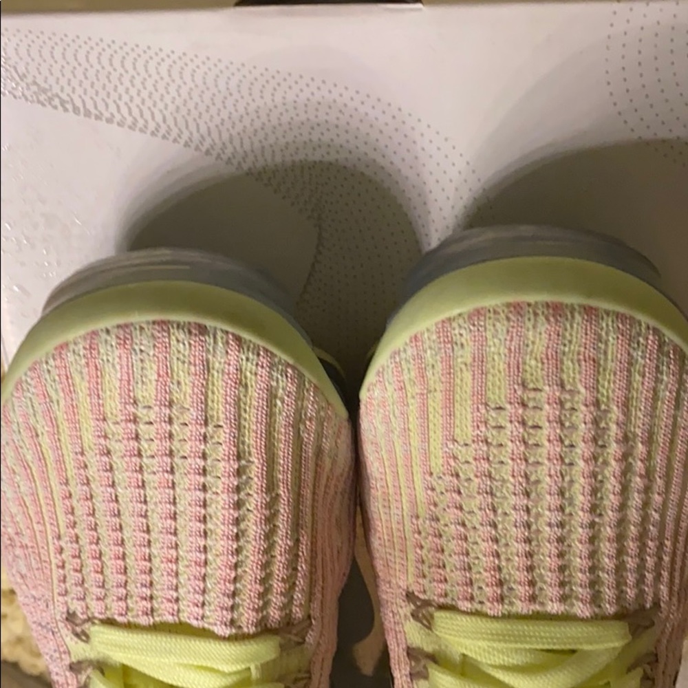 Air Vapormax Flyknit 3 size women’s 7 - Picture 5 of 5